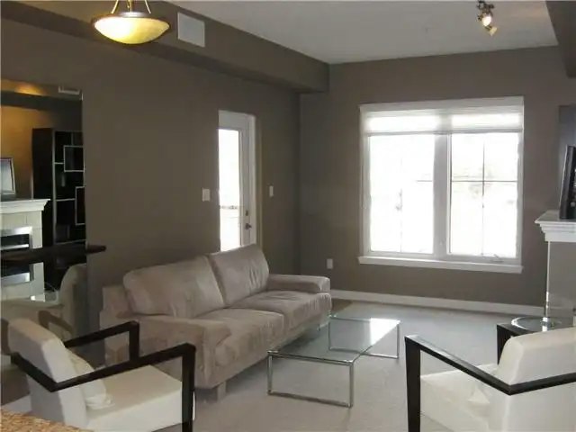 10333 112 Street Northwest, Edmonton, AB, T5K 0B4 - 7