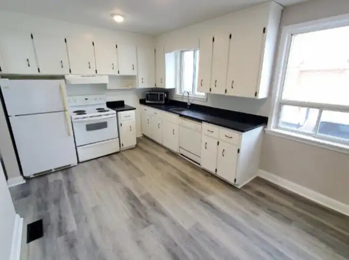 1456 Lakefield Street, Oshawa, ON, L1J 3Z2 - 5
