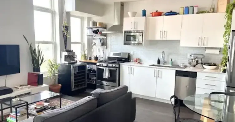 1496 Queen Street West, Toronto, ON, M6K 1M4 - 2