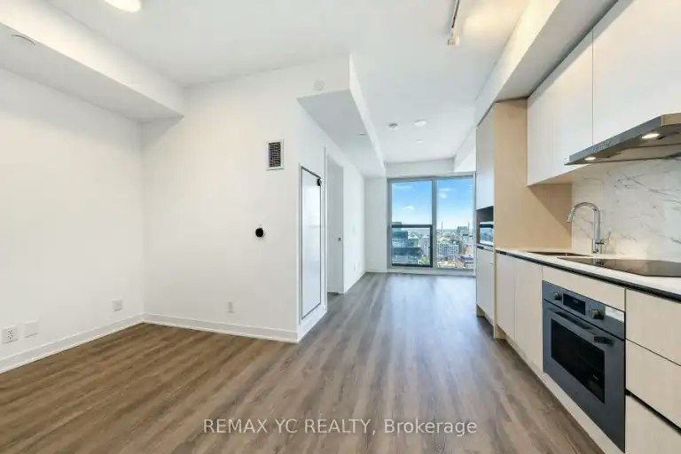 180 Front Street East, Toronto, ON, M5A 0A9