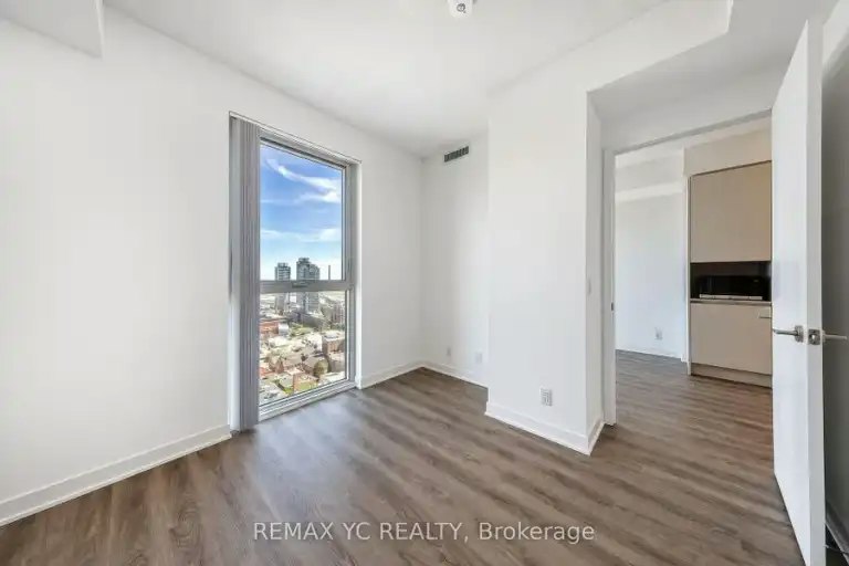 180 Front Street East, Toronto, ON, M5A 0A9 - 4