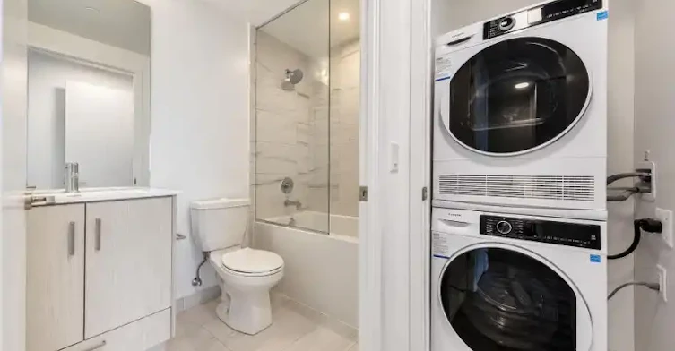 180 Front Street East, Toronto, ON, M5A 0A9 - 5