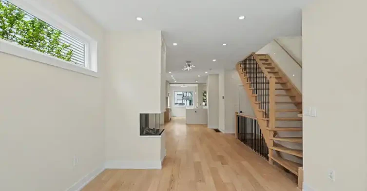 77 Wiley Avenue, Toronto, ON, M4J 3W5 - 3