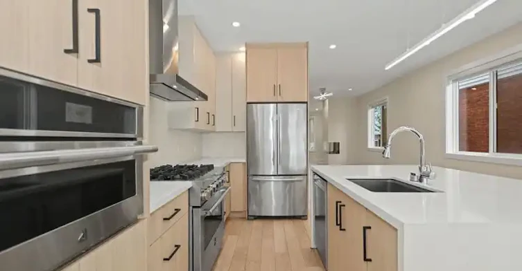 77 Wiley Avenue, Toronto, ON, M4J 3W5 - 17