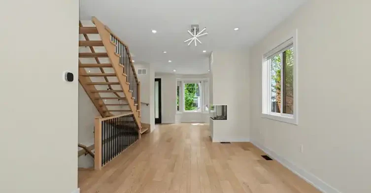 77 Wiley Avenue, Toronto, ON, M4J 3W5 - 5