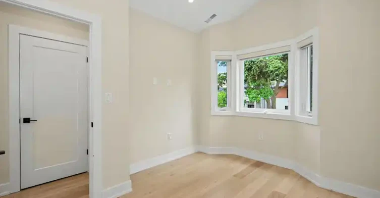 77 Wiley Avenue, Toronto, ON, M4J 3W5 - 12