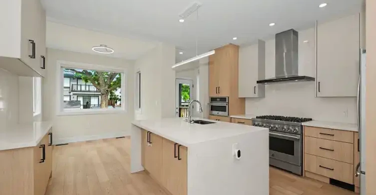 77 Wiley Avenue, Toronto, ON, M4J 3W5 - 11