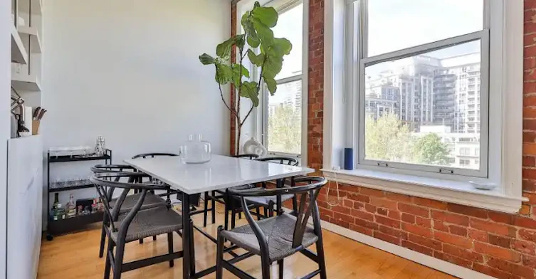 915 King Street West, Toronto, ON, M6K 3M2 - 4