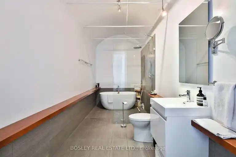 915 King Street West, Toronto, ON, M6K 3M2 - 5