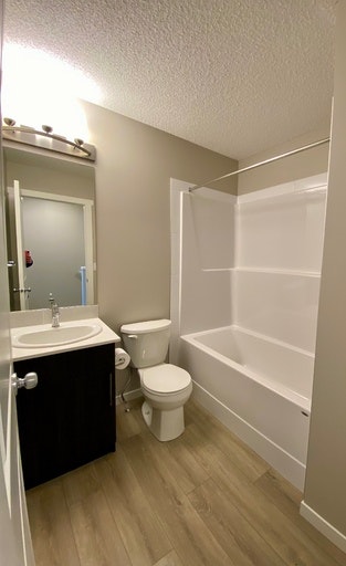 19737 28 Avenue Northwest, Edmonton, AB, T6J 4G4 - 19