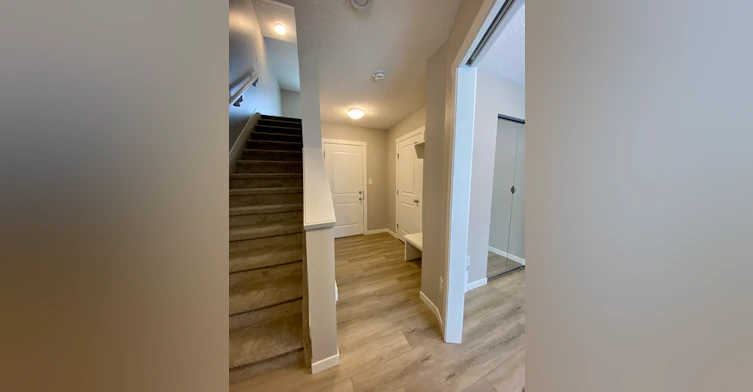 19737 28 Avenue Northwest, Edmonton, AB, T6J 4G4 - 3