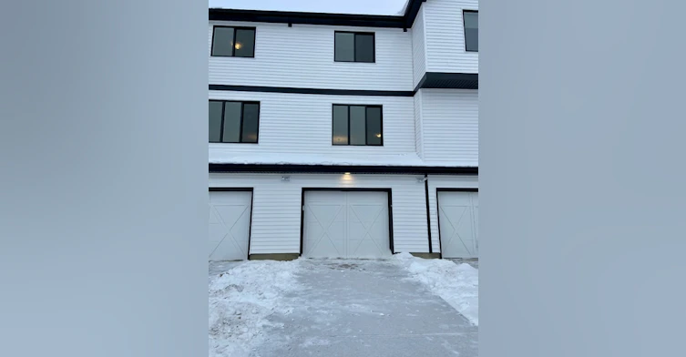 19737 28 Avenue Northwest, Edmonton, AB, T6J 4G4 - 20
