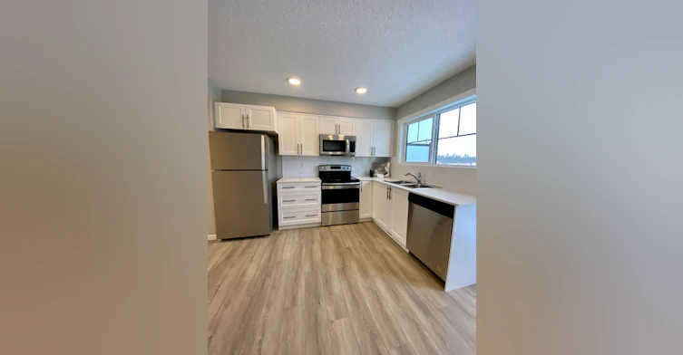 19737 28 Avenue Northwest, Edmonton, AB, T6J 4G4 - 10