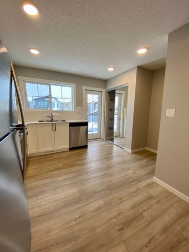 19737 28 Avenue Northwest, Edmonton, AB, T6J 4G4 - 11