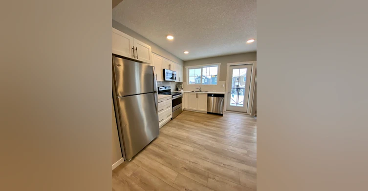19737 28 Avenue Northwest, Edmonton, AB, T6J 4G4 - 9