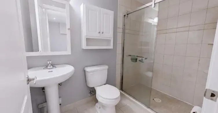 10 Dixon Avenue, Toronto, ON, M4L 1N3 - 9