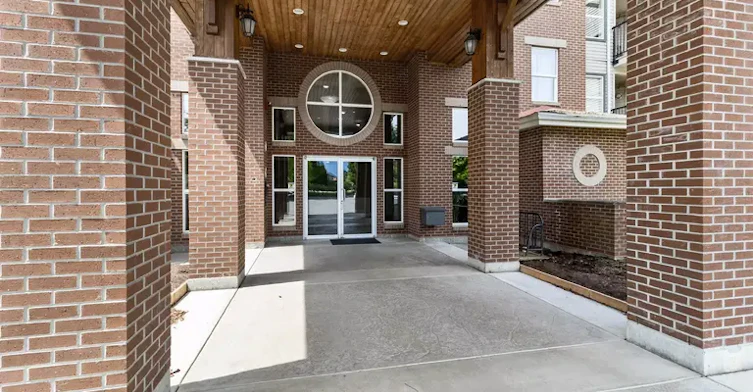 9473 Broadway, Chilliwack, BC, V2P 5T8 - 2