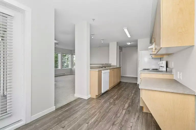 9473 Broadway, Chilliwack, BC, V2P 5T8 - 6