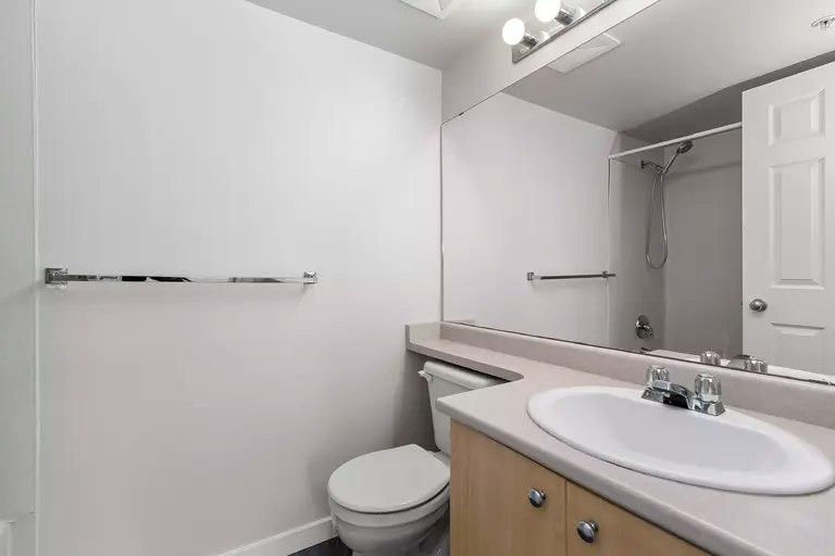 9473 Broadway, Chilliwack, BC, V2P 5T8 - 8