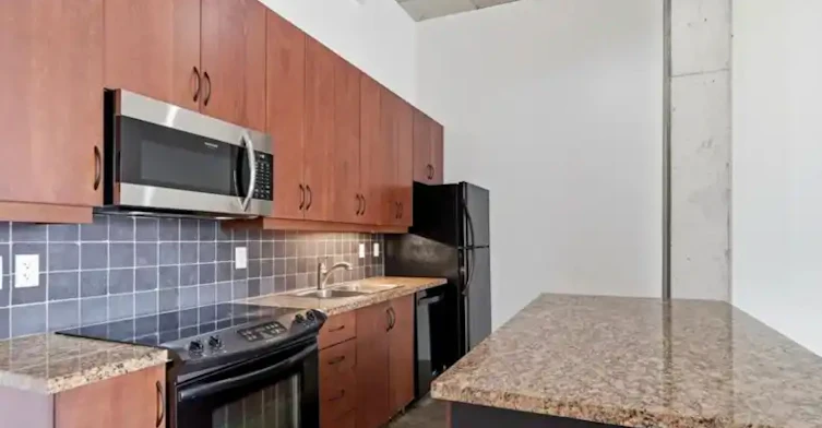 68 Broadview Avenue, Toronto, ON, M4M 2E6 - 9