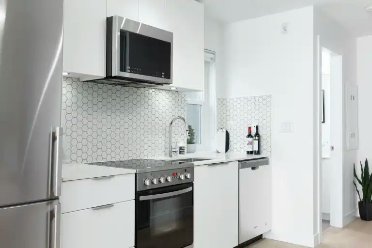 1368 East 8th Avenue, Vancouver, BC, V5N 1T2 - 5
