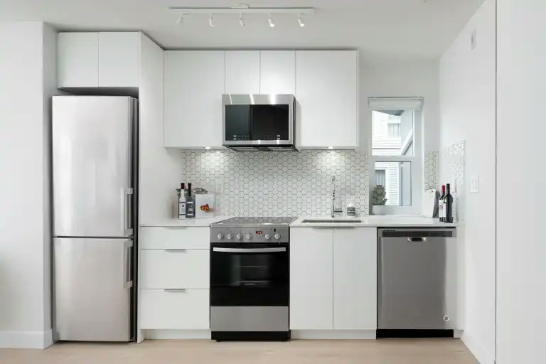 1368 East 8th Avenue, Vancouver, BC, V5N 1T2 - 3