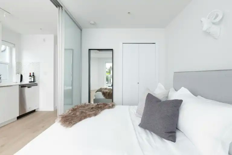 1368 East 8th Avenue, Vancouver, BC, V5N 1T2 - 13