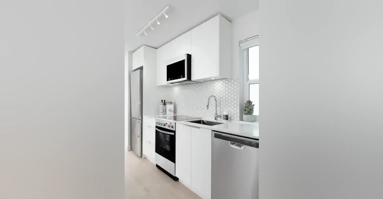 1368 East 8th Avenue, Vancouver, BC, V5N 1T2 - 4