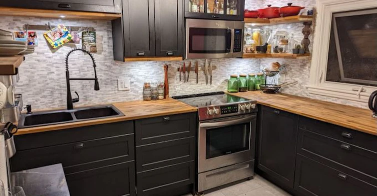 207 Academy Road, Winnipeg, MB, R3M 0E2