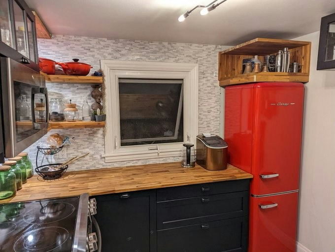 207 Academy Road, Winnipeg, MB, R3M 0E2 - 2