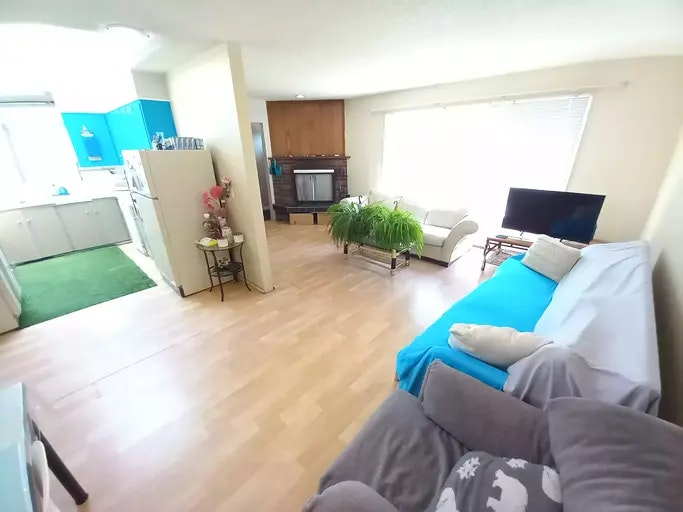 5306 32 Avenue Northwest, Calgary, AB, T3B 0J6 - 5