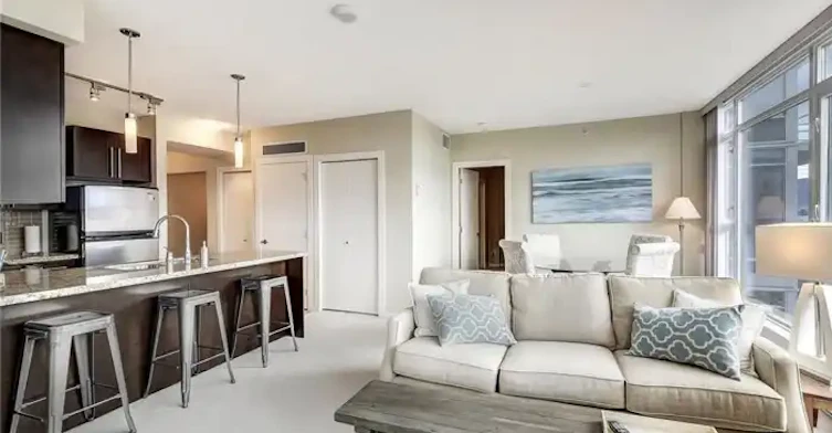 1075 Sunset Drive, Kelowna, BC, V1Y 9Y9 - 5