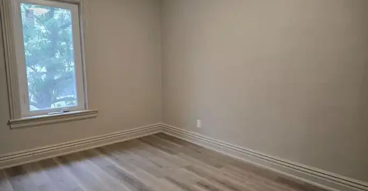 1354 Queen Street East, Toronto, ON, M4L 1C8