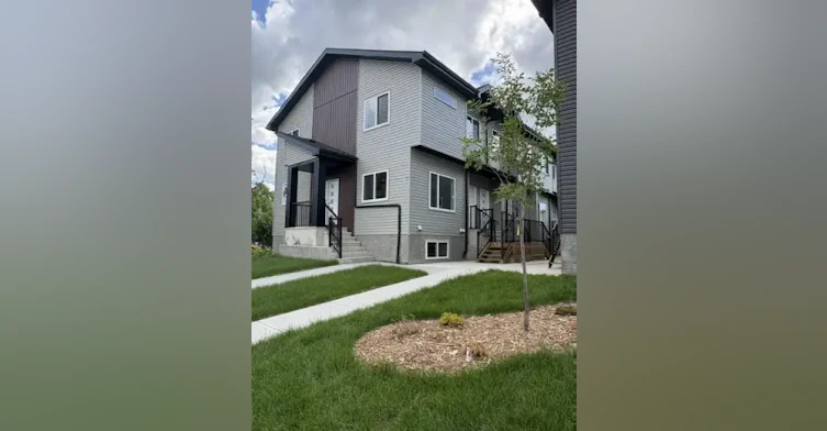 9844 155 Street Northwest, Edmonton, AB, T5P 2K9 - 12