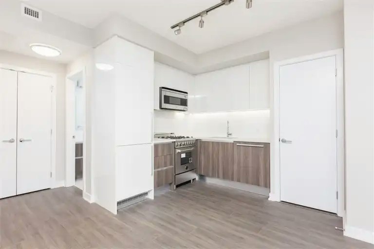 4900 Lennox Lane, Burnaby, BC, V5H 0G9