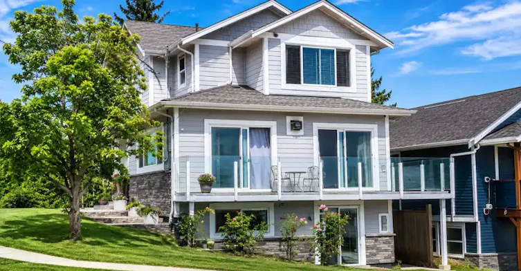 340 Devoy Street, New Westminster, BC, V3L 4G1 - 2