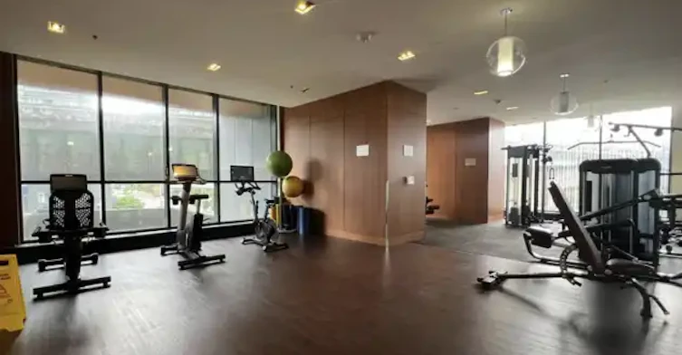 17 Bathurst Street, Toronto, ON, M5V 0N1 - 13