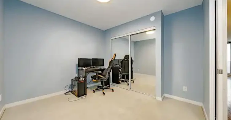 9981 Whalley Boulevard, Surrey, BC, V3T 0G6 - 9