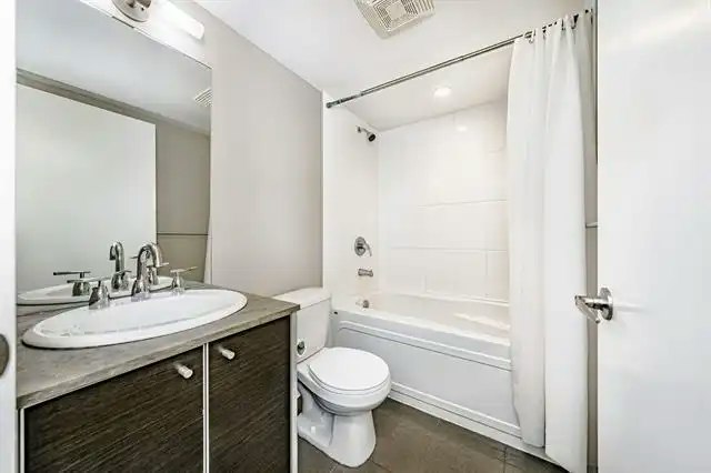 9981 Whalley Boulevard, Surrey, BC, V3T 0G6 - 10