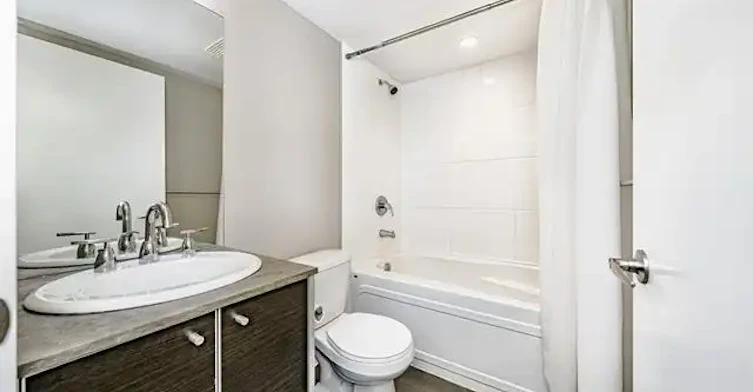 9981 Whalley Boulevard, Surrey, BC, V3T 0G6 - 10
