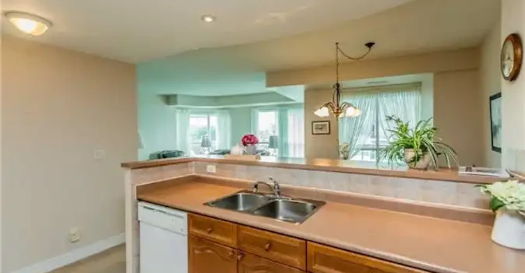 2 Toronto Street, Barrie, ON, L4N 9R2 - 7