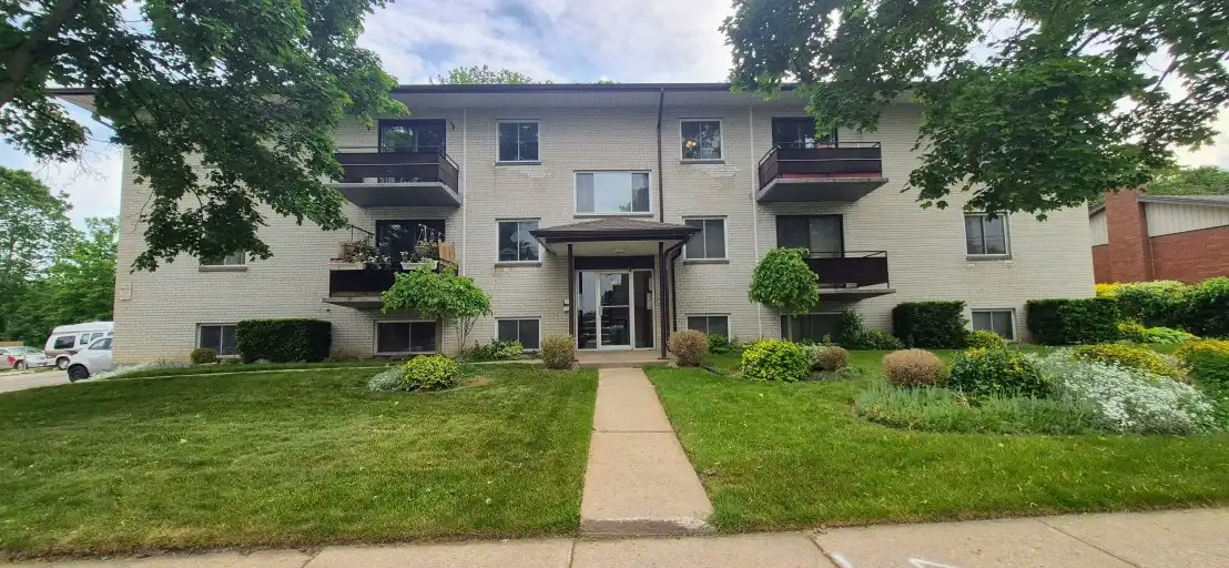 12 Delaware Avenue, Guelph, ON, N1E 3V4 - 8