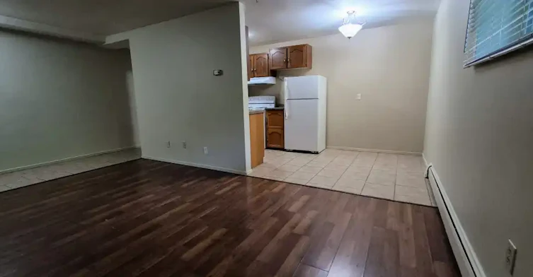 12 Delaware Avenue, Guelph, ON, N1E 3V4 - 2