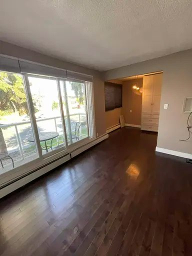 9725 82 Avenue Northwest, Edmonton, AB, T6E 1Y6 - 7