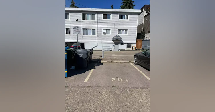 9725 82 Avenue Northwest, Edmonton, AB, T6E 1Y6 - 19