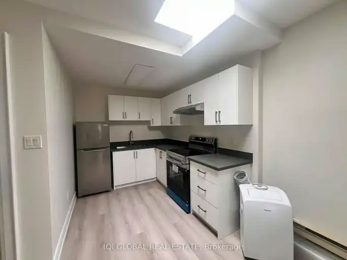 358 Danforth Avenue, Toronto, ON, M4K 1M0 - 7