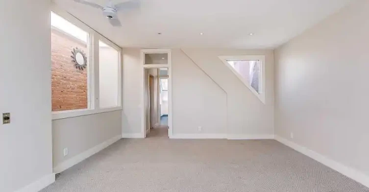 6 Prust Avenue, Toronto, ON, M4L 2M8 - 6