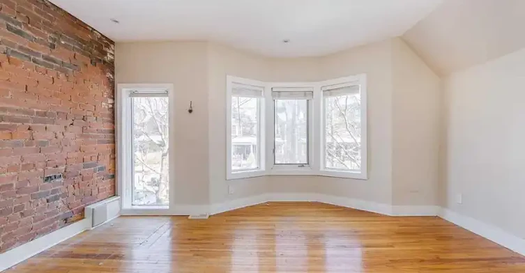 6 Prust Avenue, Toronto, ON, M4L 2M8 - 9