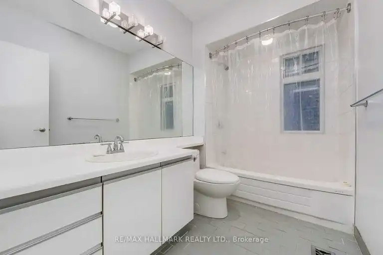 6 Prust Avenue, Toronto, ON, M4L 2M8 - 5