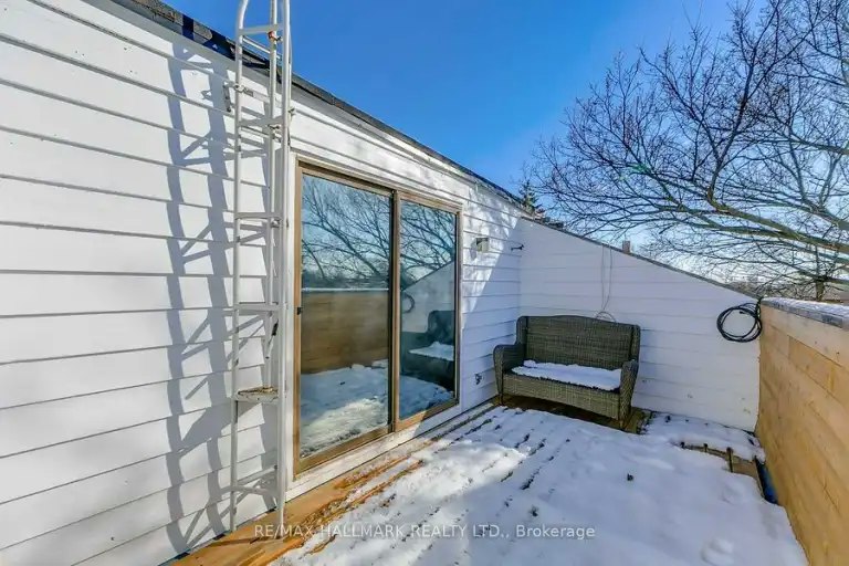 6 Prust Avenue, Toronto, ON, M4L 2M8 - 14